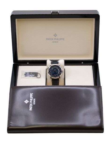 Patek Philippe Complications 5230P-001